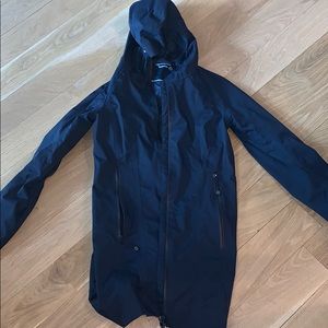 Lululemon navy blue rebel rain jacket